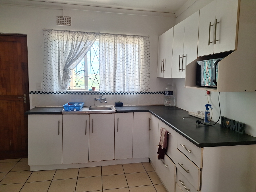To Let 2 Bedroom Property for Rent in Mosel Eastern Cape